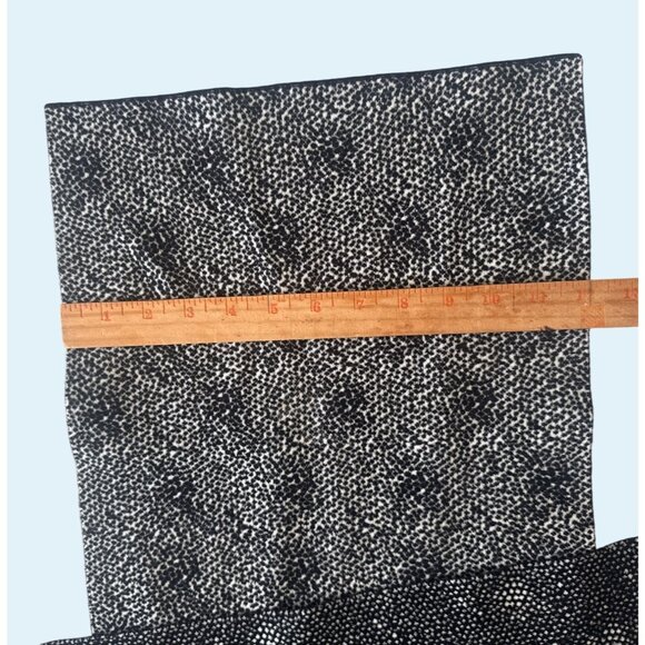 Alaia Paris Black & White Wool Blend Scarf - Picture 4 of 5